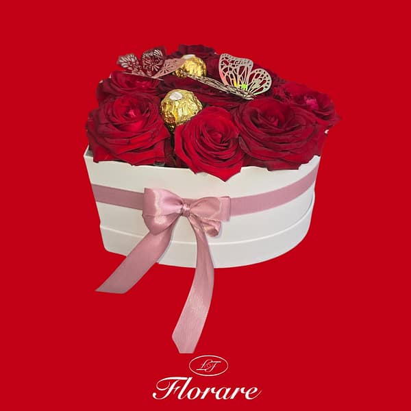 coeur blanc Boîte à fleurs cœur — 10 roses fraîches au choix | Florare